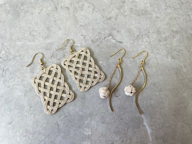 ピアス